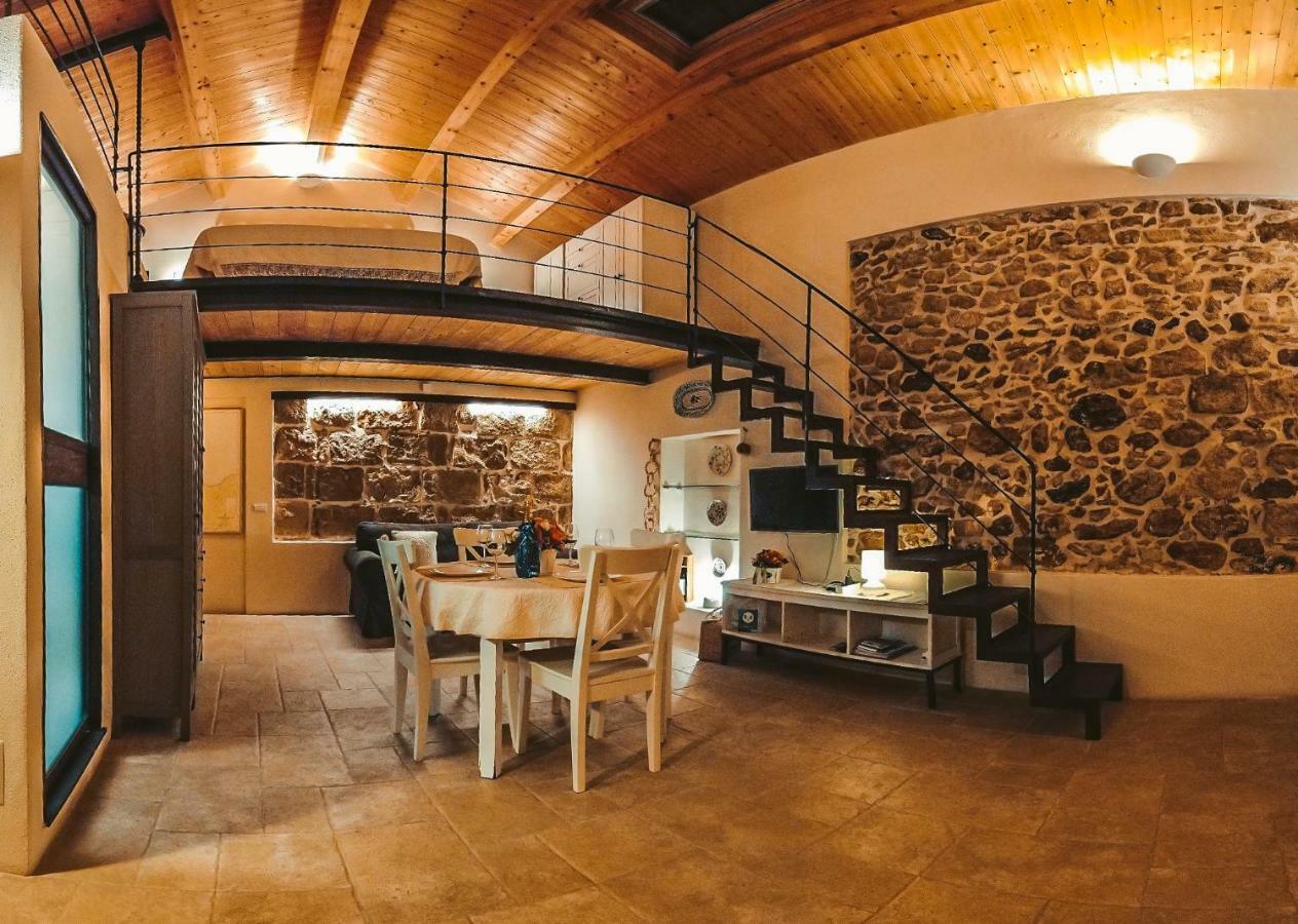 Hillary'S Loft Apartamento Alghero Exterior foto